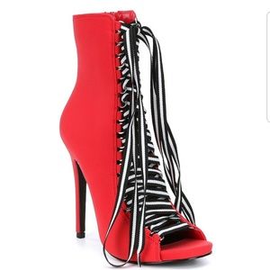 Nwt Red Steve Madden bootis